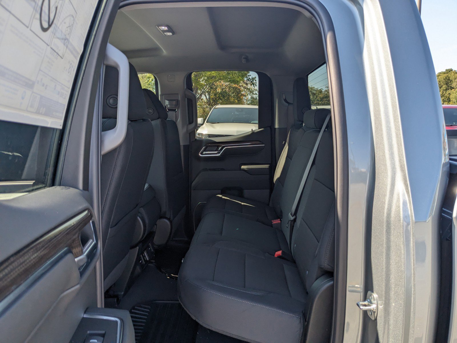 2025 Chevrolet Silverado 1500 LT photo 14