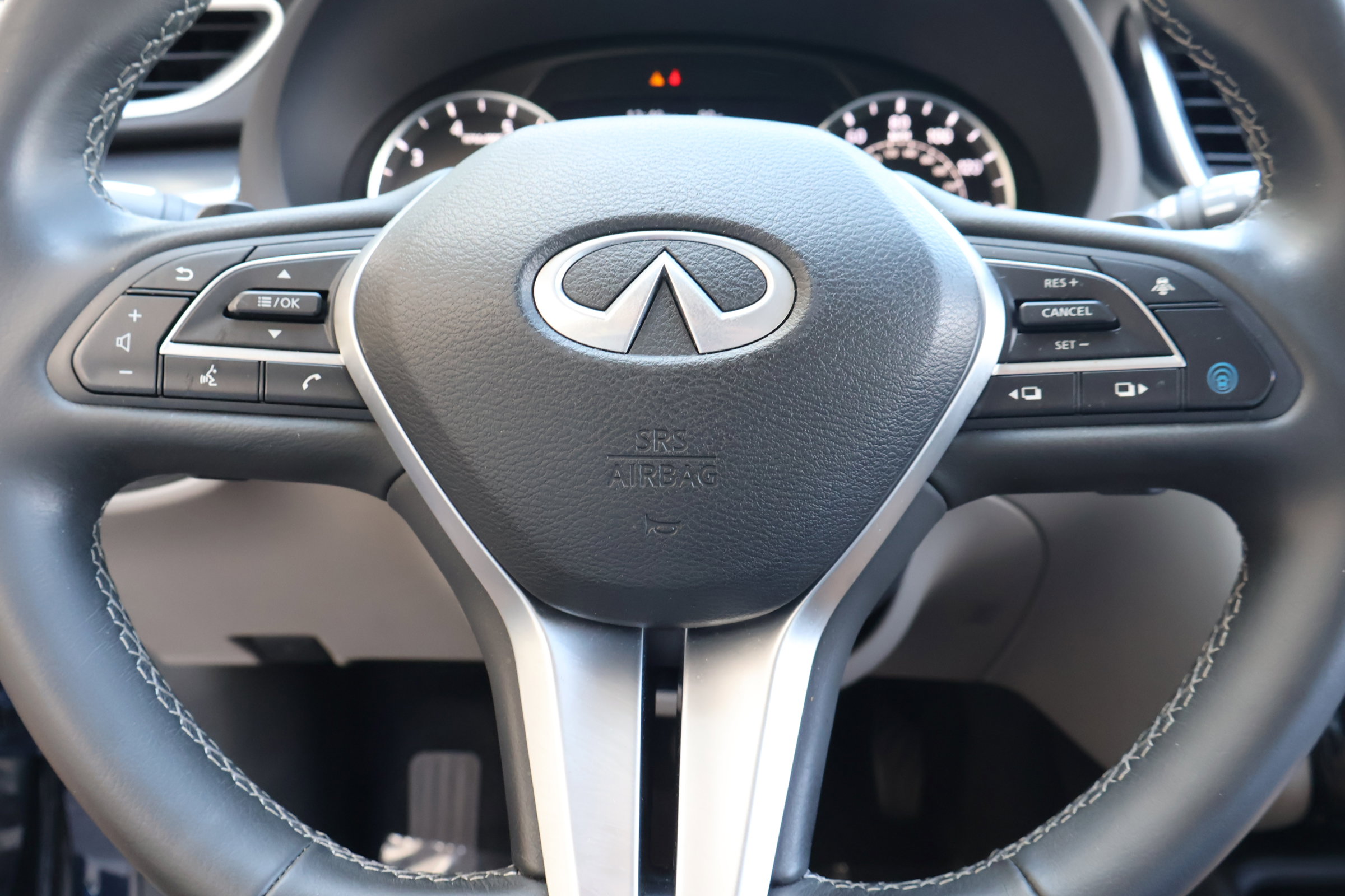 2023 Infiniti QX50 Luxe photo 24