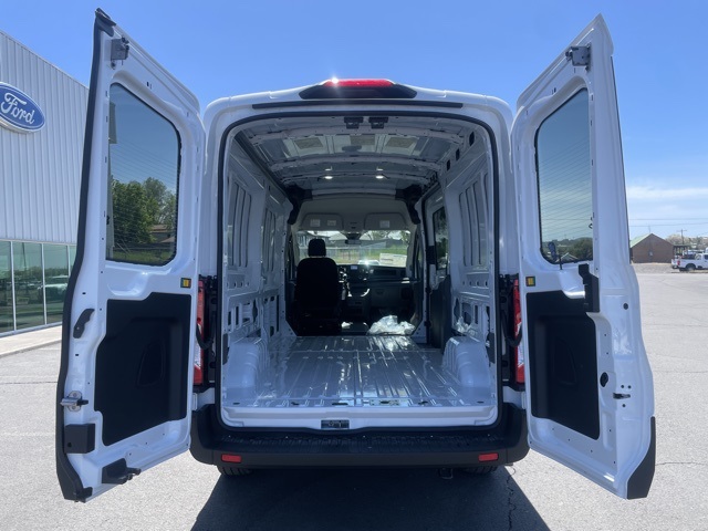 2024 Ford Transit Cargo Van photo 4