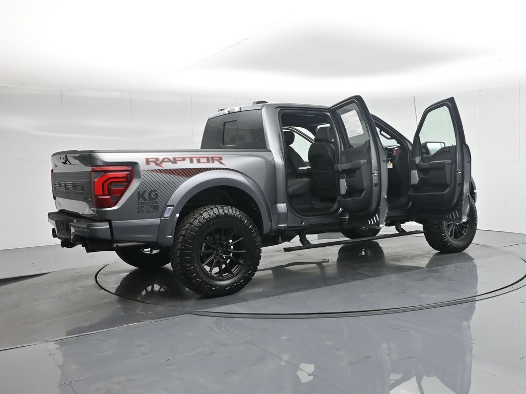 2025 Ford F-150 Raptor photo 4