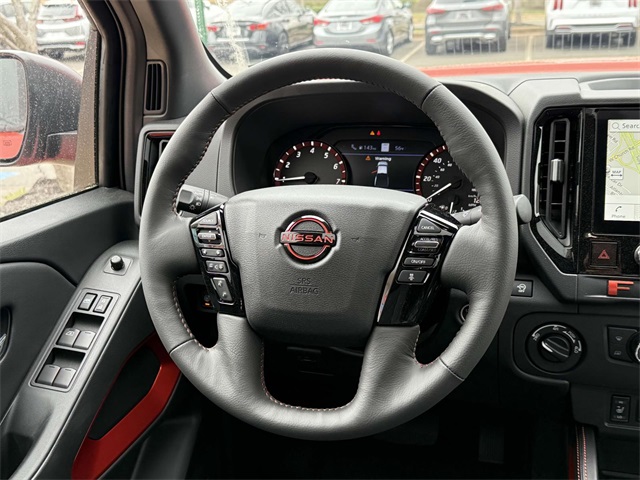 2025 Nissan Frontier Crew Cab PRO-4X photo 3