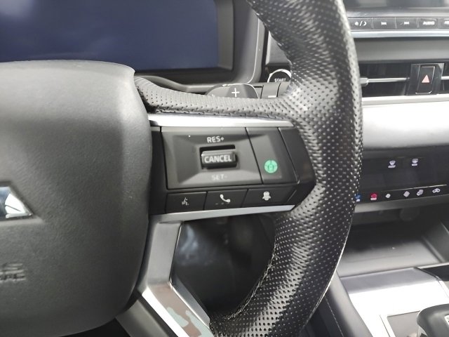 2022 Mitsubishi Outlander SEL photo 18