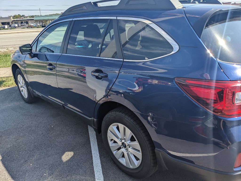 2015 Subaru Outback Premium's photo