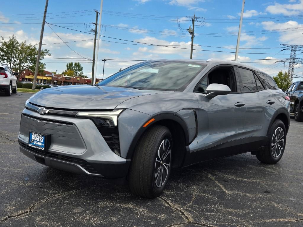 2026 Chevrolet Blazer EV photo 3