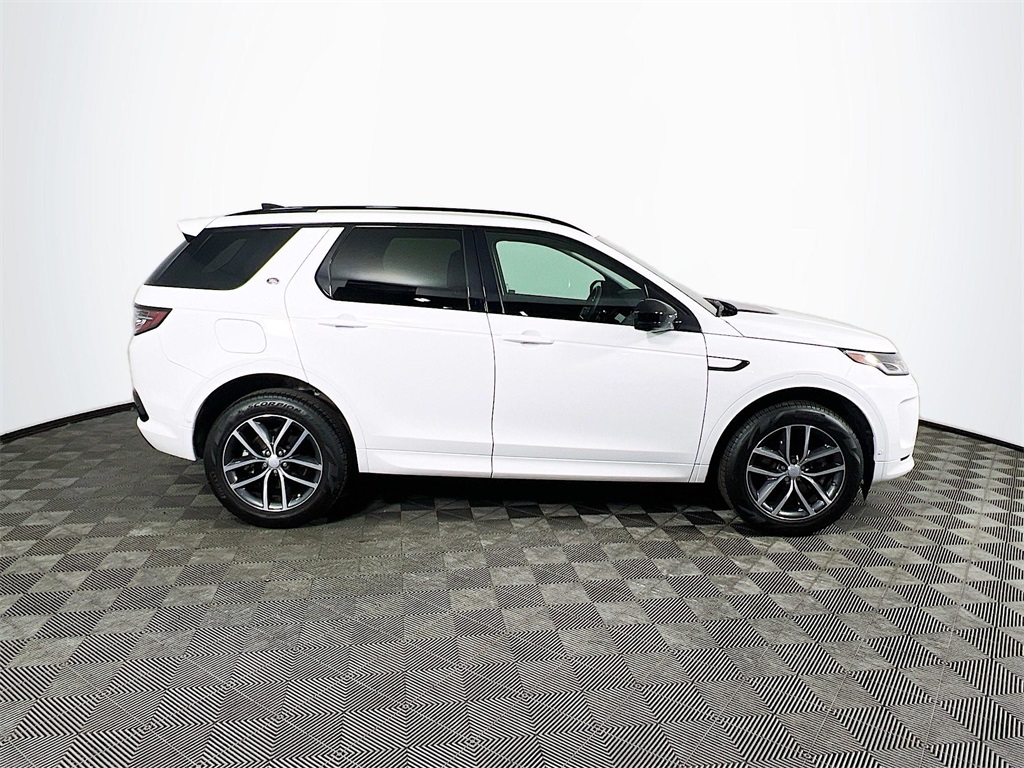 2024 Land Rover Discovery Sport S photo 4