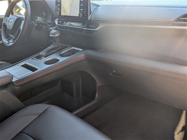 2022 Toyota Sienna XSE photo 37