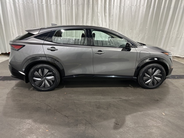 2024 Nissan ARIYA Engage e-4ORCE photo 2