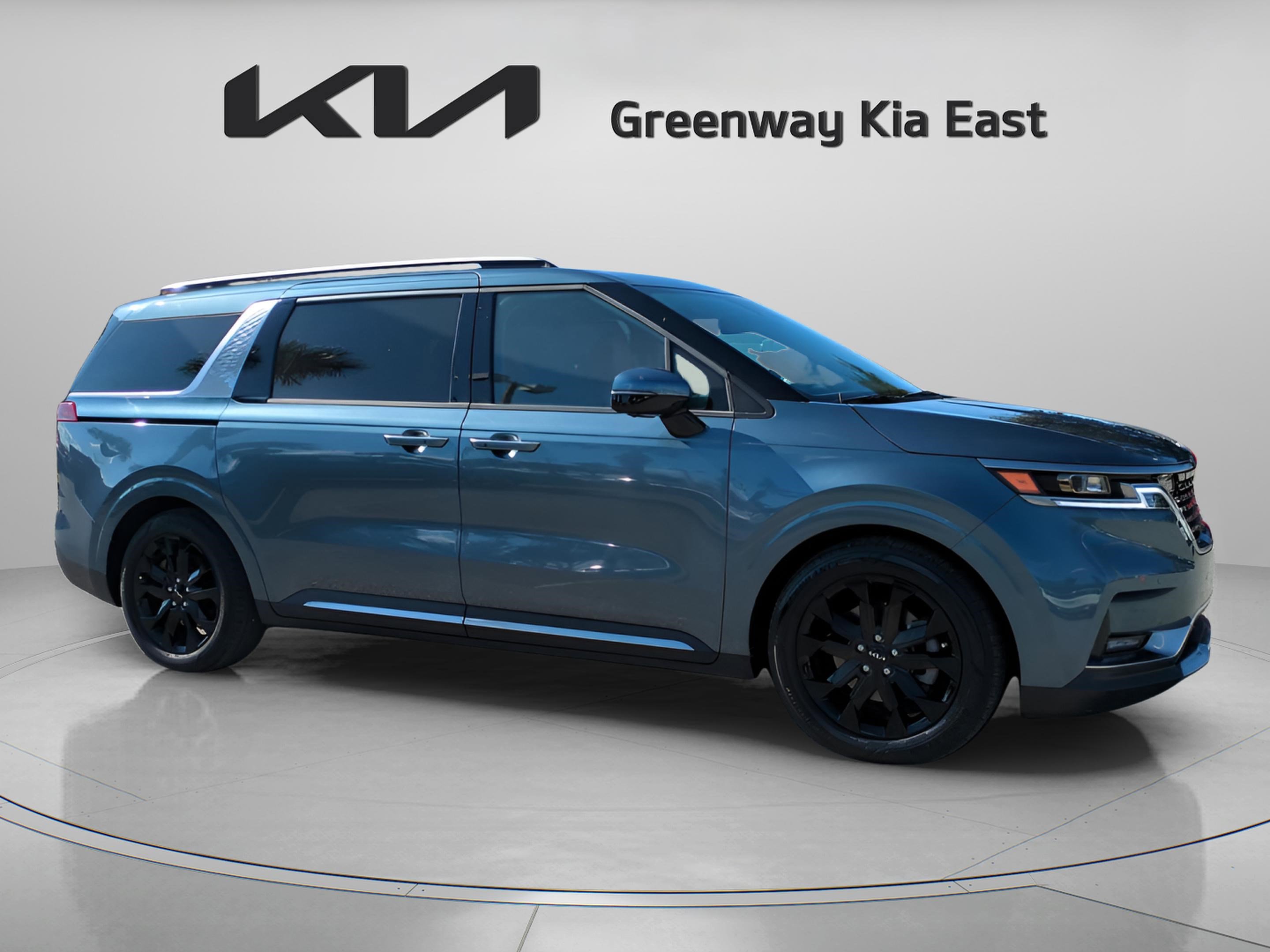 2024 Kia Carnival SX Prestige's photo