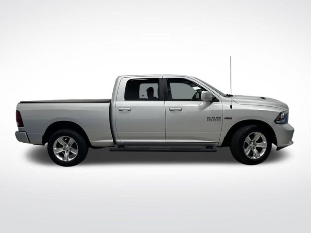 2015 Ram 1500 Sport photo 2