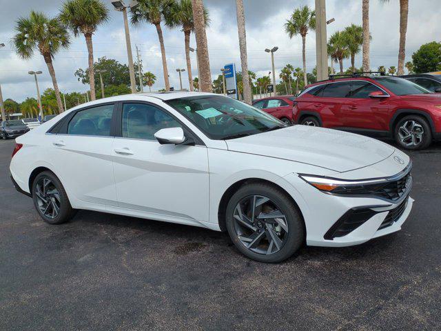 2025 Hyundai Elantra Limited photo 2