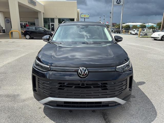 2025 Volkswagen Tiguan SE photo 2