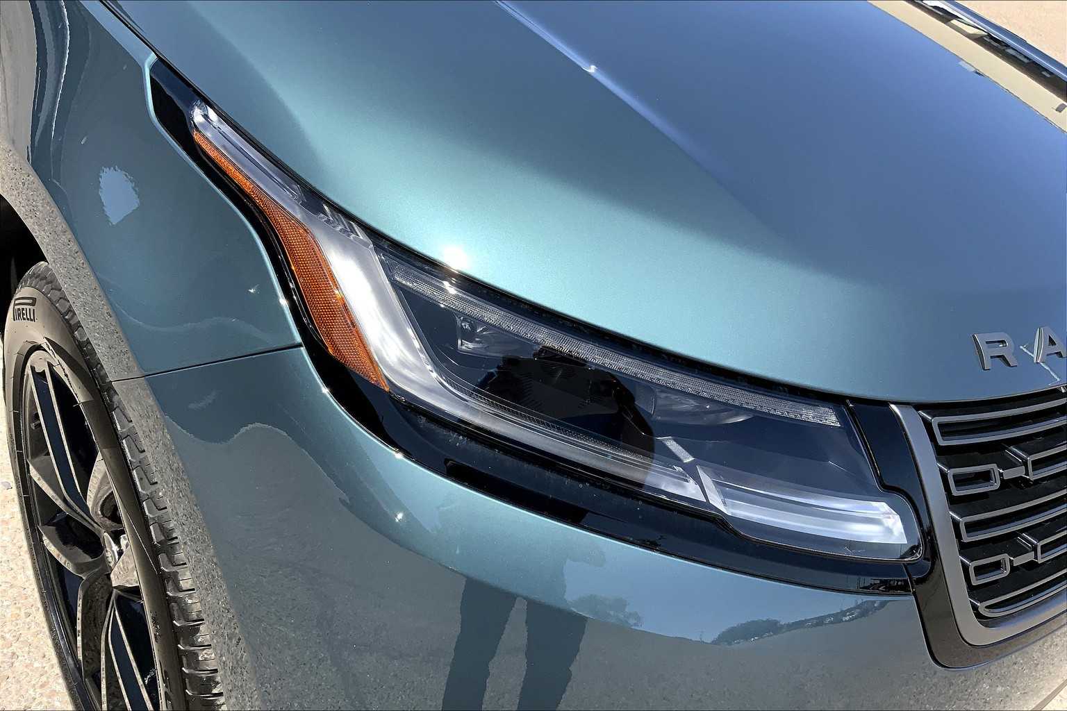 2026 Land Rover Range Rover Velar Velar S photo 13