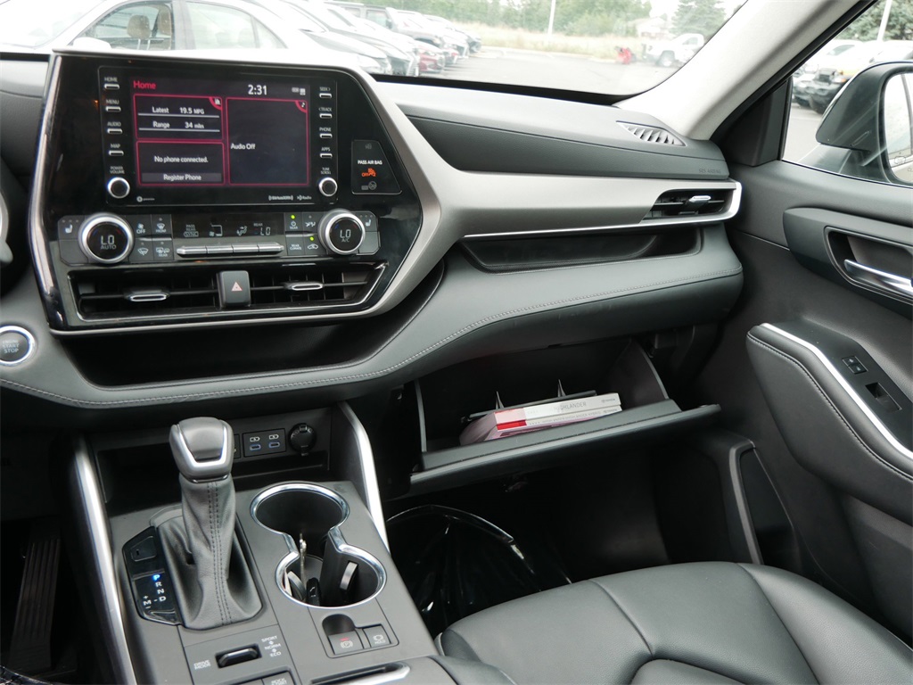 2022 Toyota Highlander XLE photo 11