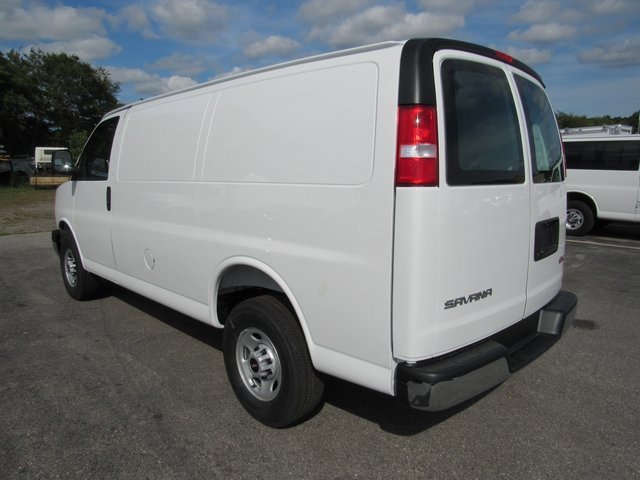 2025 Gmc Savana Cargo 2500 photo 6