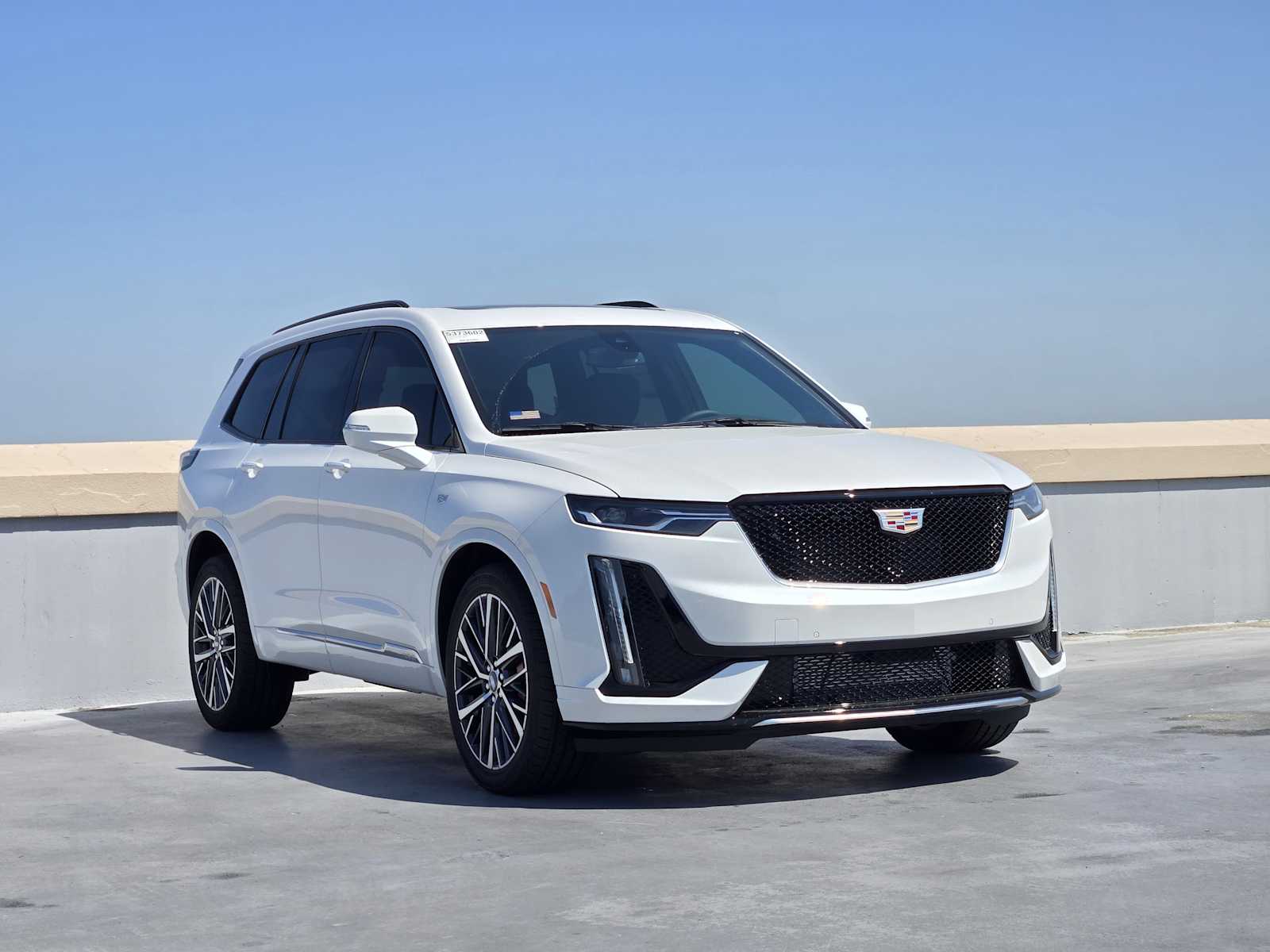2025 Cadillac XT6 Sport photo 2