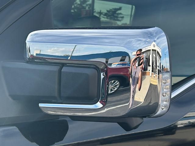 2025 Ford F-150 Lariat photo 19