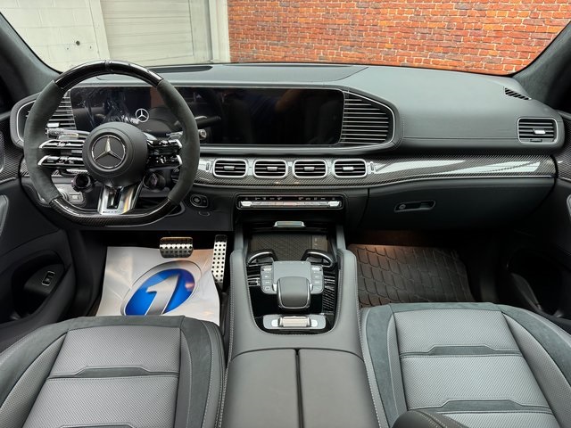 2025 Mercedes Benz GLS 63 AMG 4MATIC photo 9