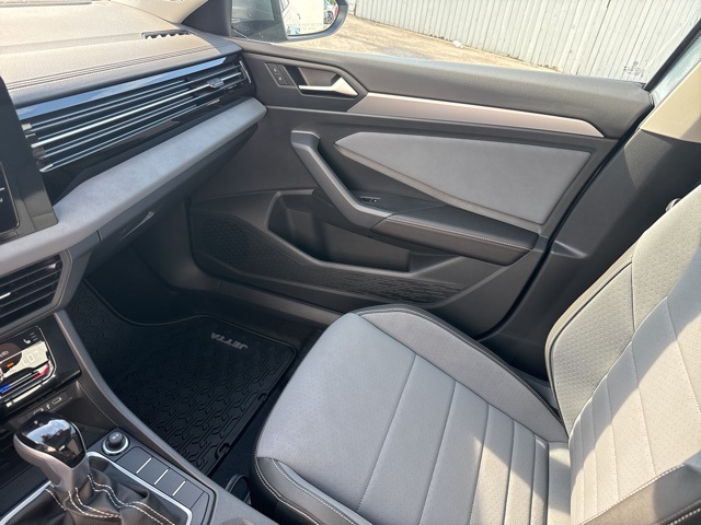 2025 Volkswagen Jetta 1.5T SE photo 19