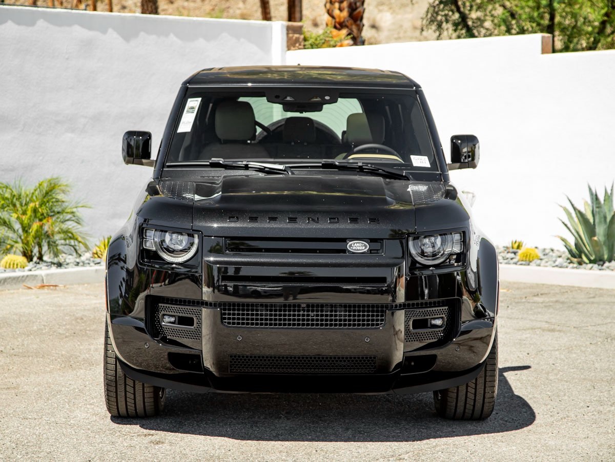 New 2025 Land Rover Defender 110 X-Dynamic SE 4 Door SUV in