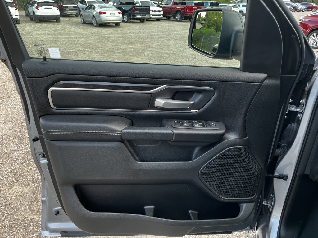 2024 Ram 1500 photo 9
