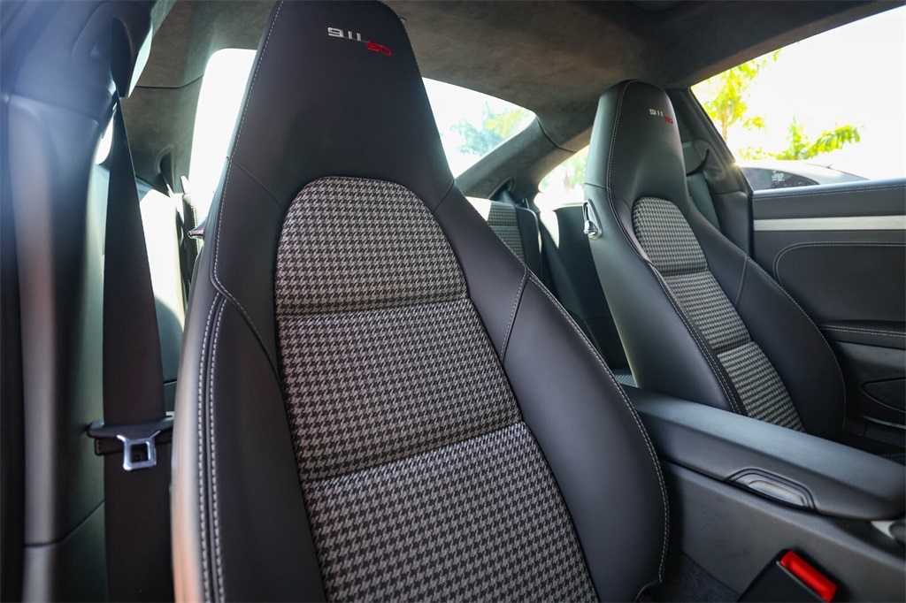 2014 Porsche 911 Anniversary Edition photo 40