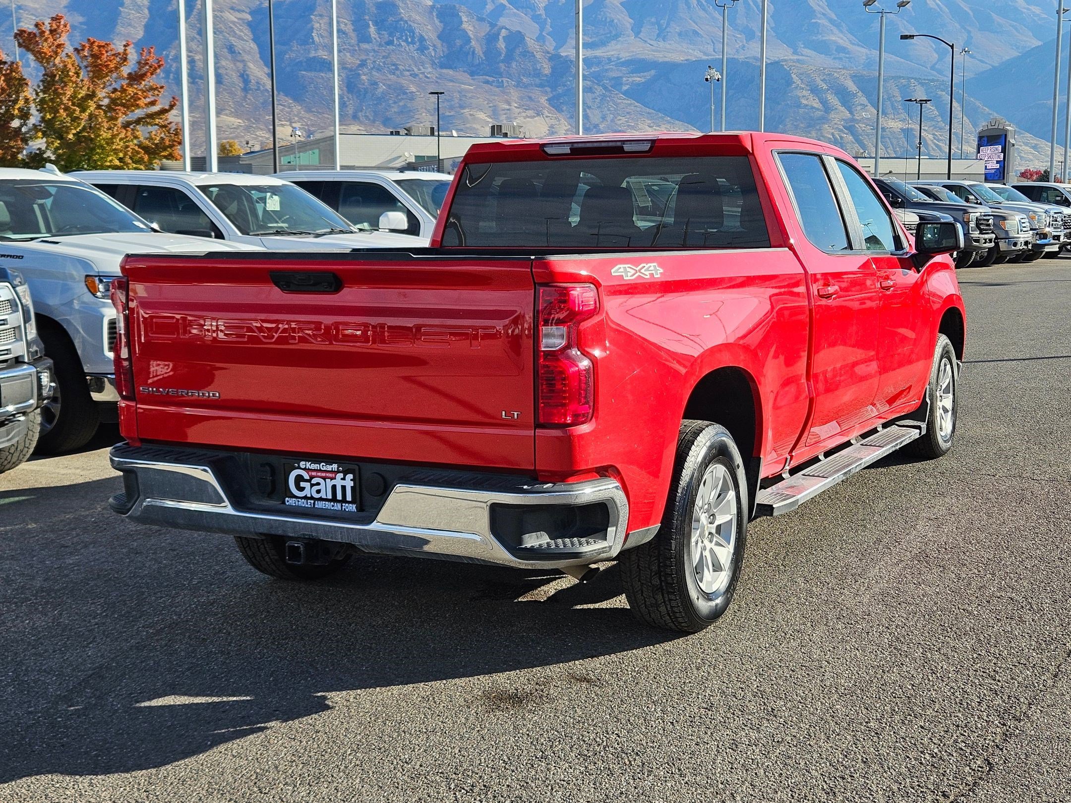 2024 Chevrolet Silverado 1500 LT photo 3