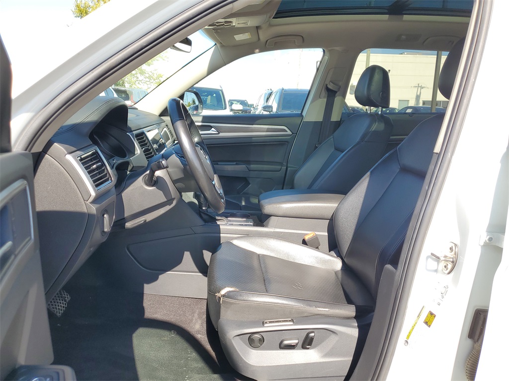 2018 Volkswagen Atlas SEL photo 10