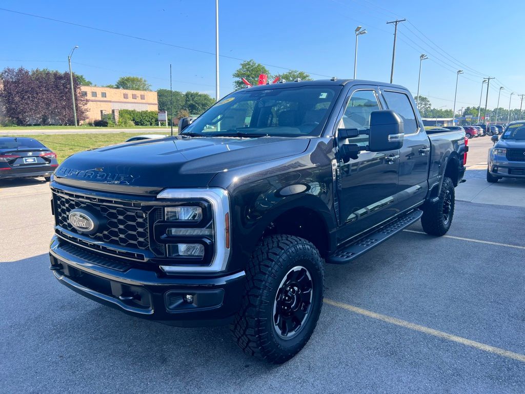 2025 Ford F-350 XLT photo 36