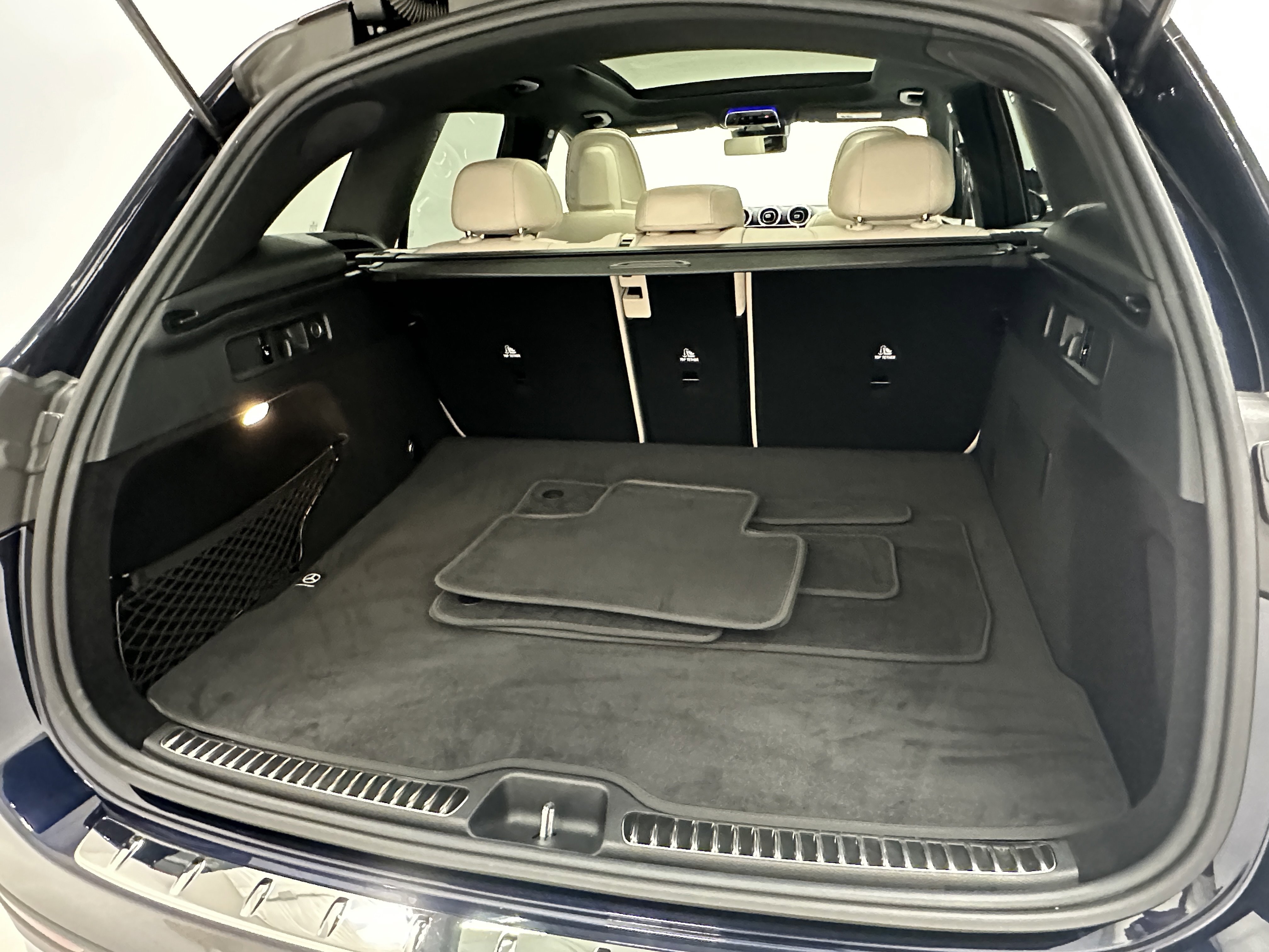 2024 Mercedes Benz GLC 300 photo 10