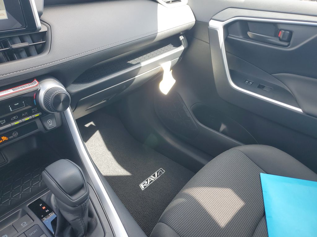 2025 Toyota RAV4 LE photo 26