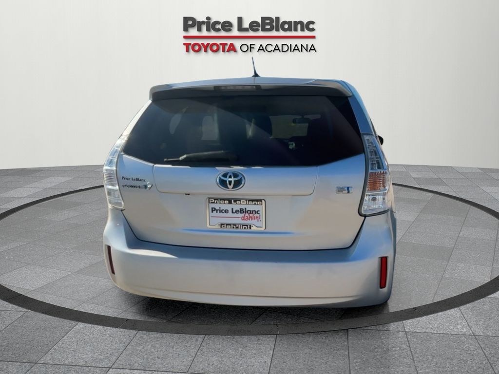 2013 Toyota Prius V Two photo 6