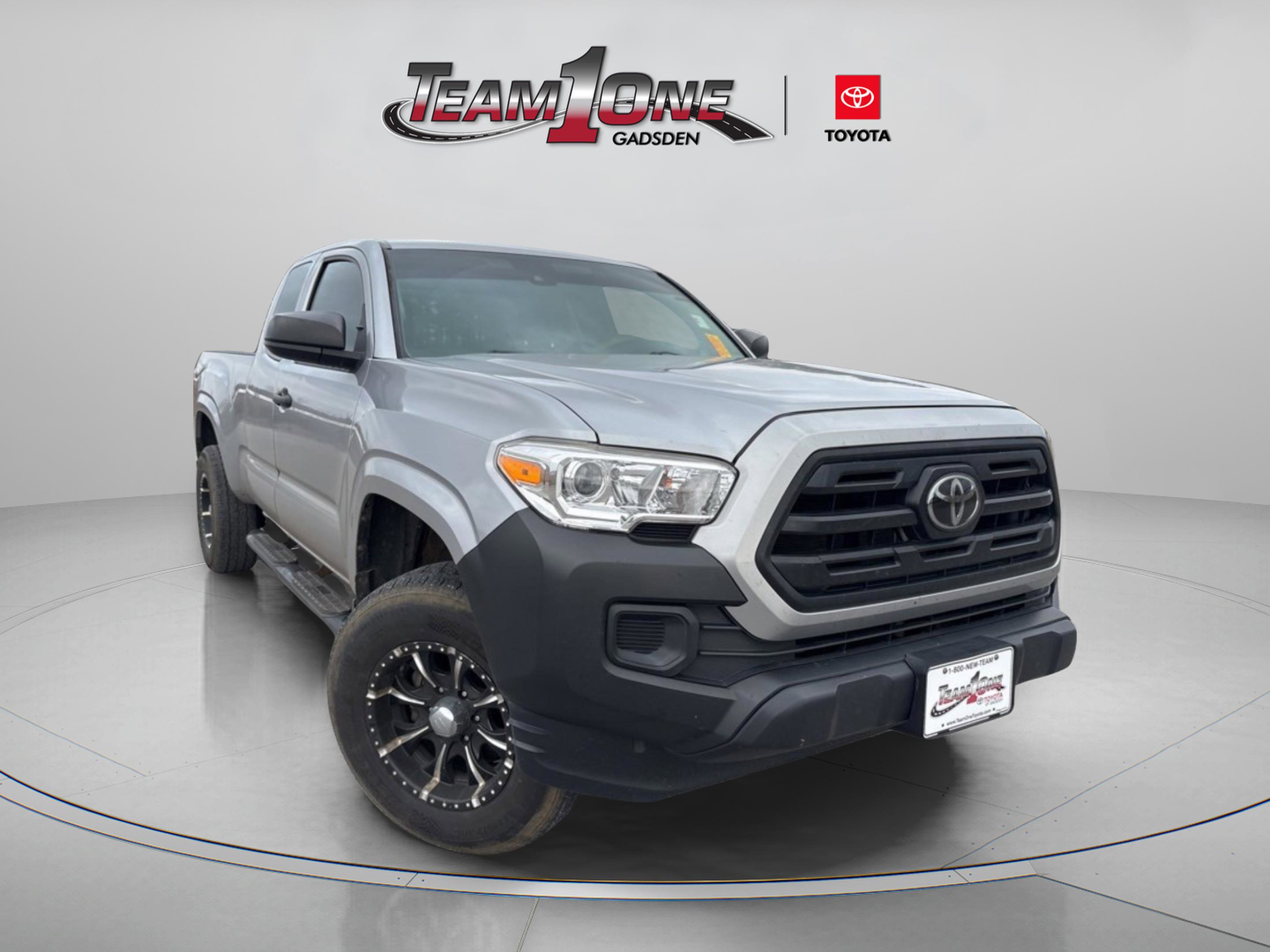 2019 Toyota Tacoma SR's photo