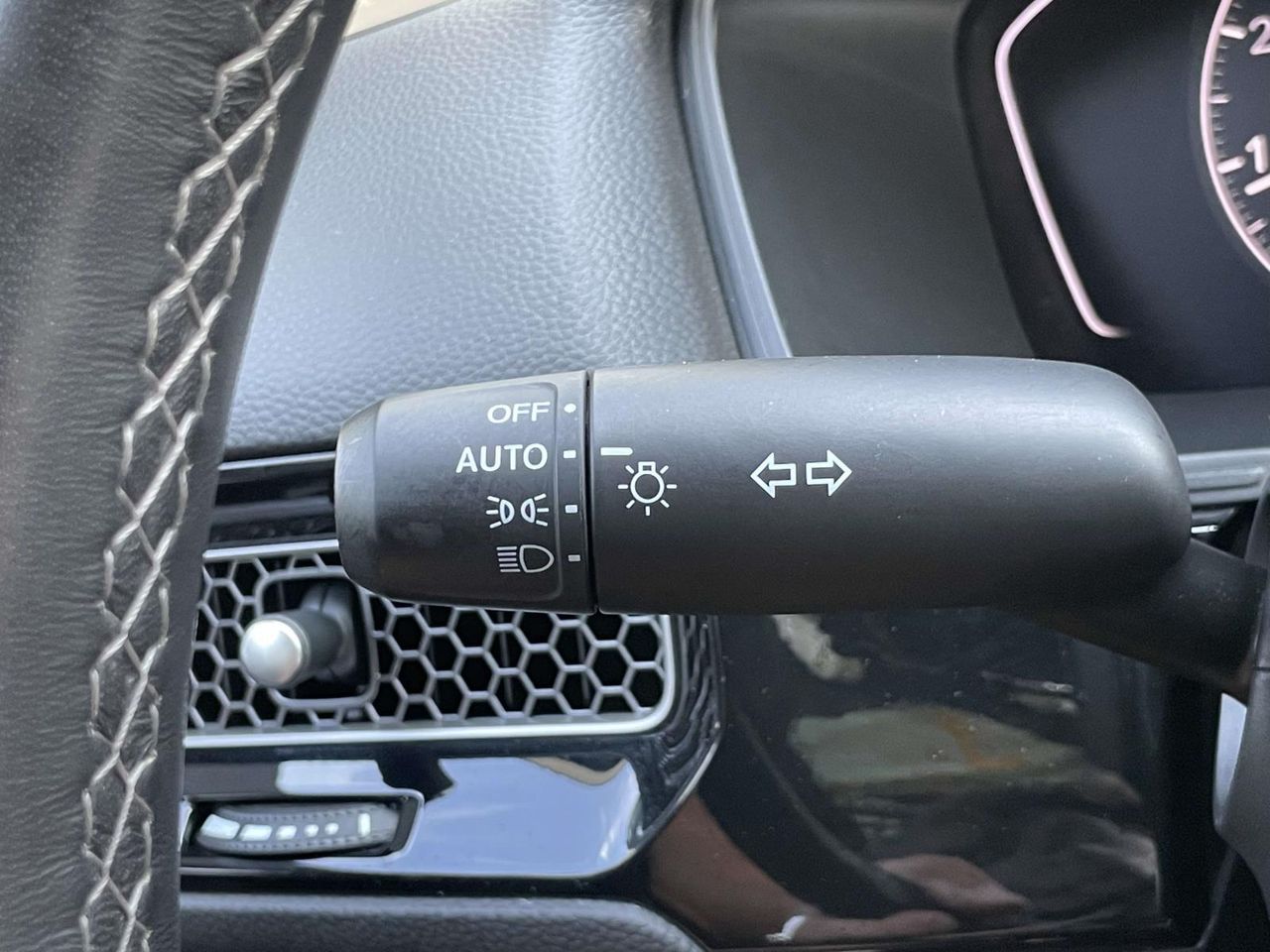 2022 Honda Civic Sport photo 12
