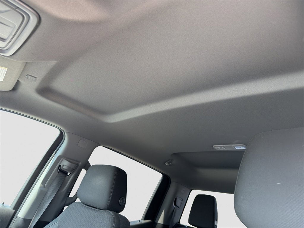 2022 Chevrolet Silverado RST photo 5