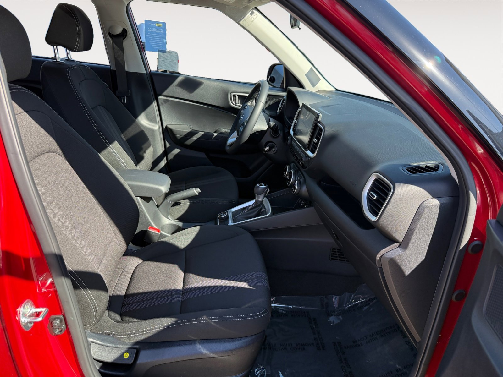 2023 Hyundai Venue SEL photo 19