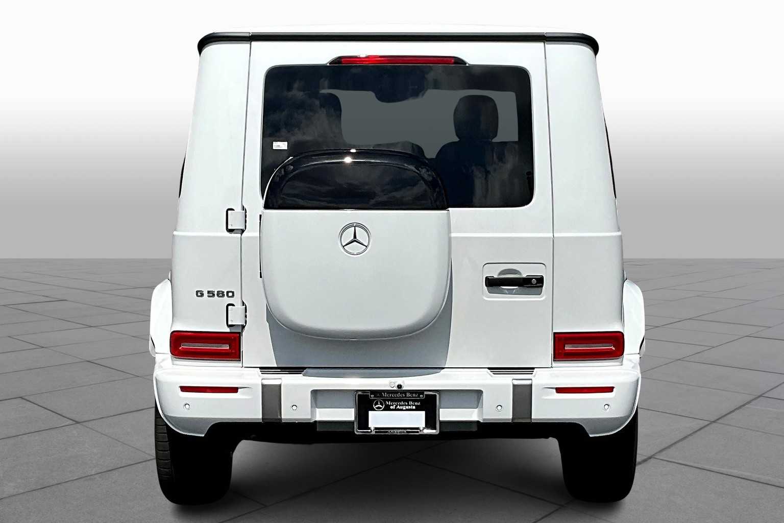 2025 Mercedes Benz G photo 4