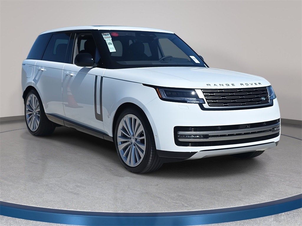 2025 Land Rover Range Rover SE photo 3
