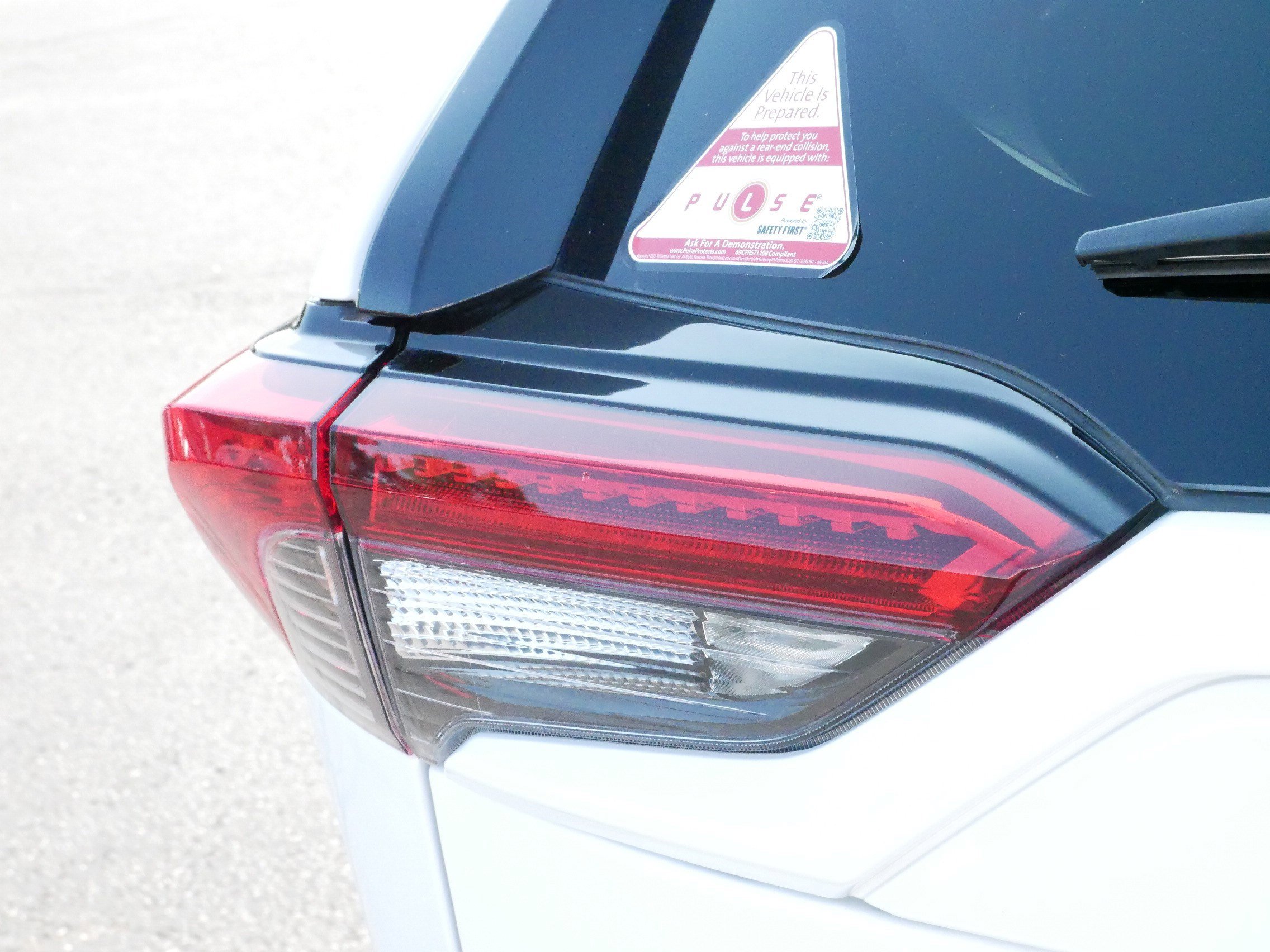 2022 Toyota RAV4 Hybrid XLE photo 15