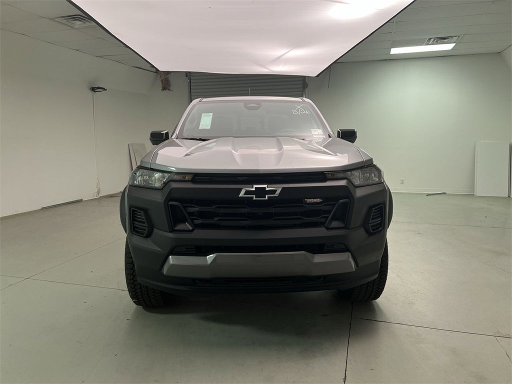 2026 Chevrolet Colorado Trail Boss photo 2