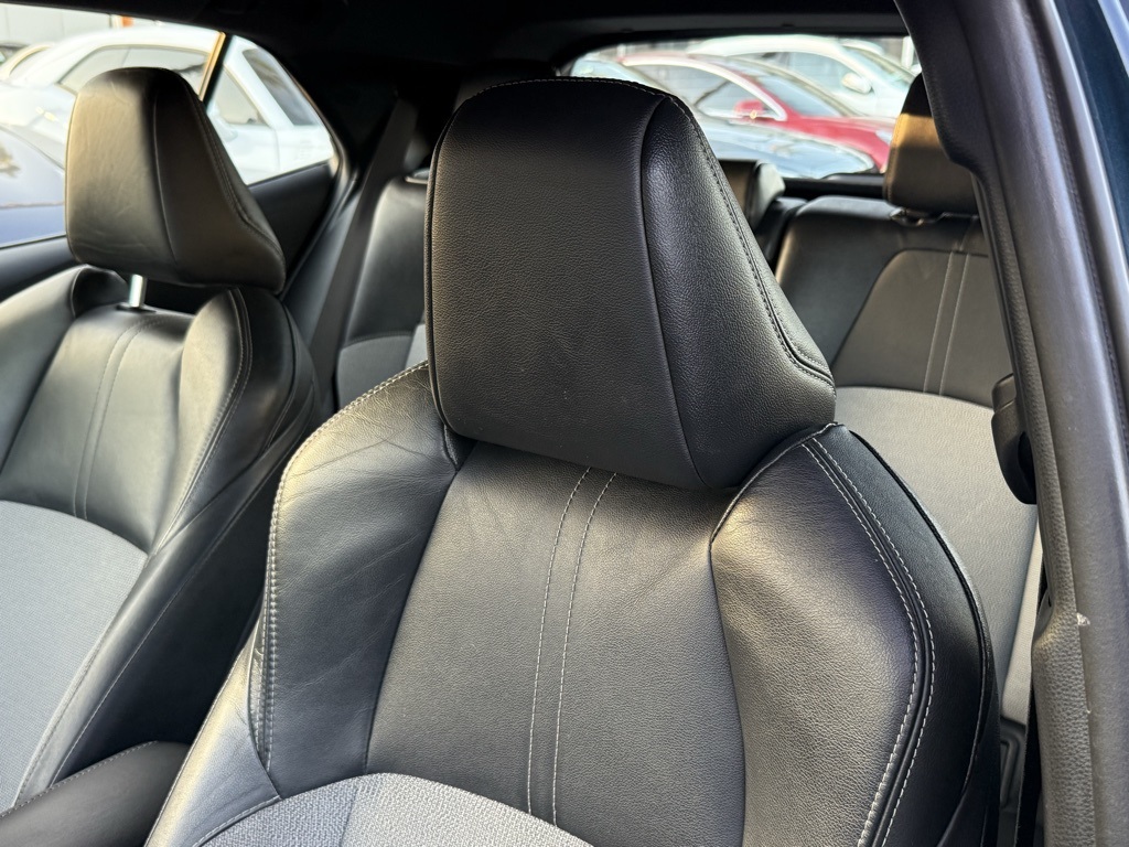 2020 Toyota Corolla XSE photo 2