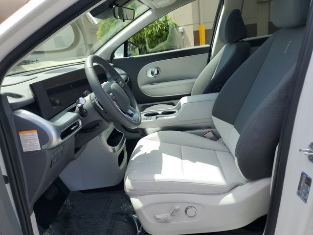 2026 Hyundai Ioniq SE photo 10