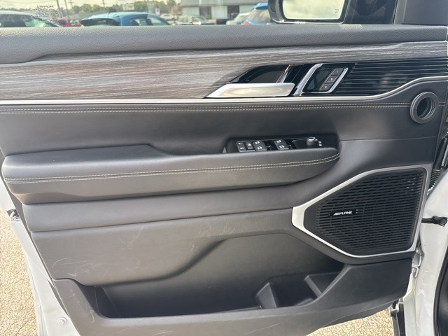 2024 Jeep Wagoneer Series II photo 8