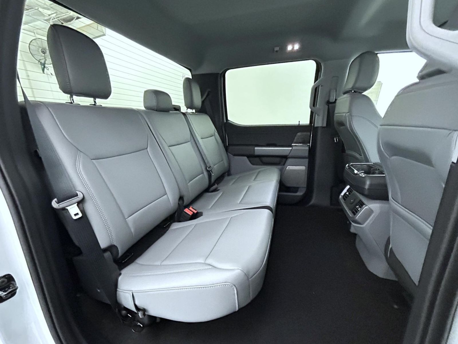 2025 Ford F-150 Lightning photo 15
