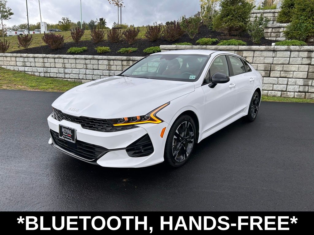 2024 Kia K5 GT-Line photo 3