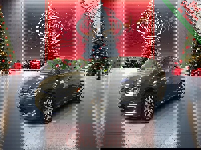 2017 Volkswagen e-Golf e-Golf SE's photo