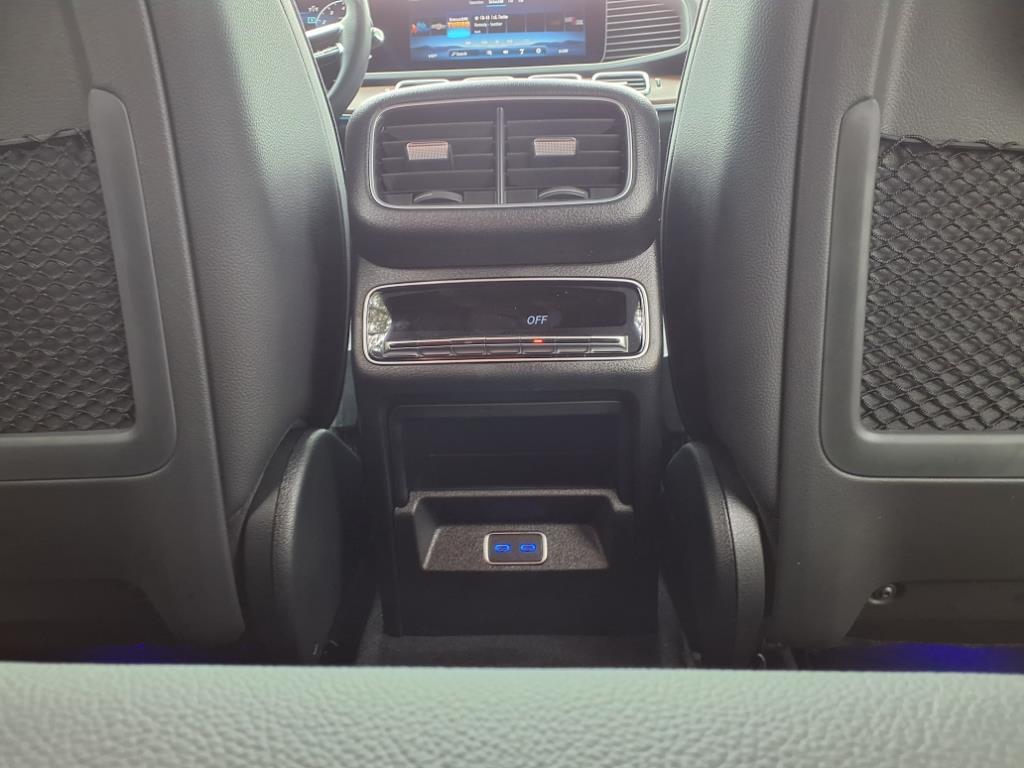 2025 Mercedes Benz GLS 450 4MATIC photo 23