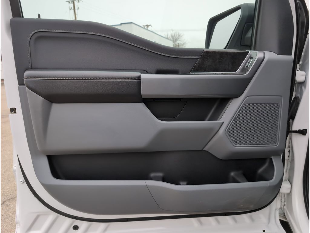 2021 Ford F-150 XLT photo 24
