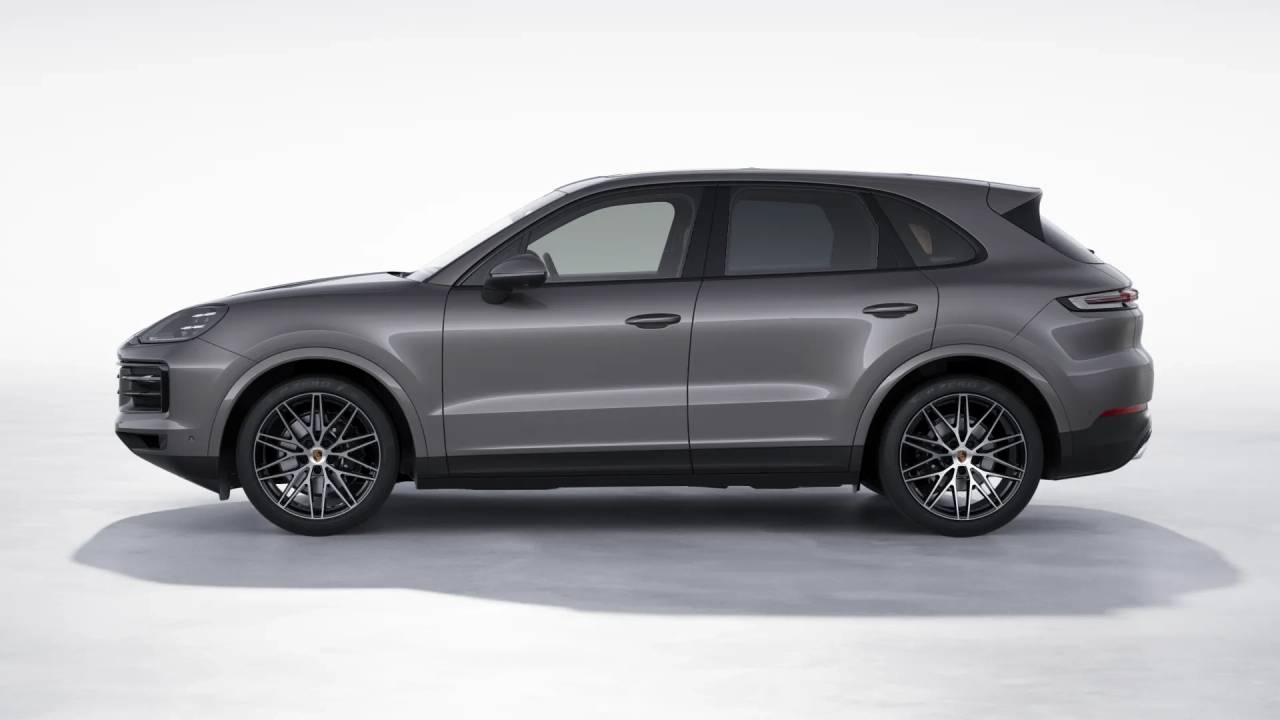 2025 Porsche Cayenne photo 2