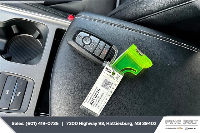 2024 Ford Edge Titanium photo 9