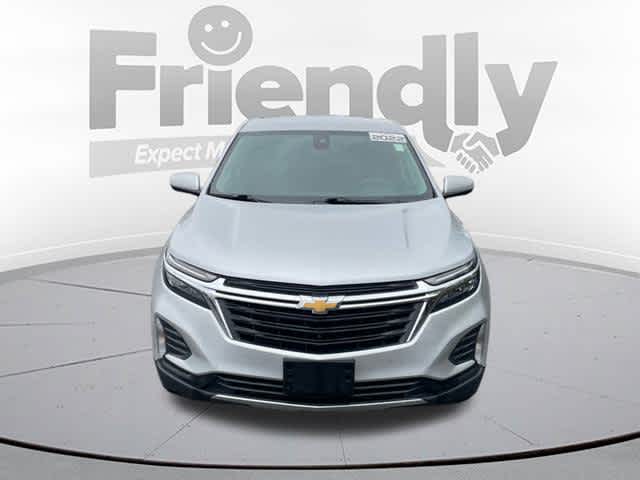 2022 Chevrolet Equinox LT photo 2